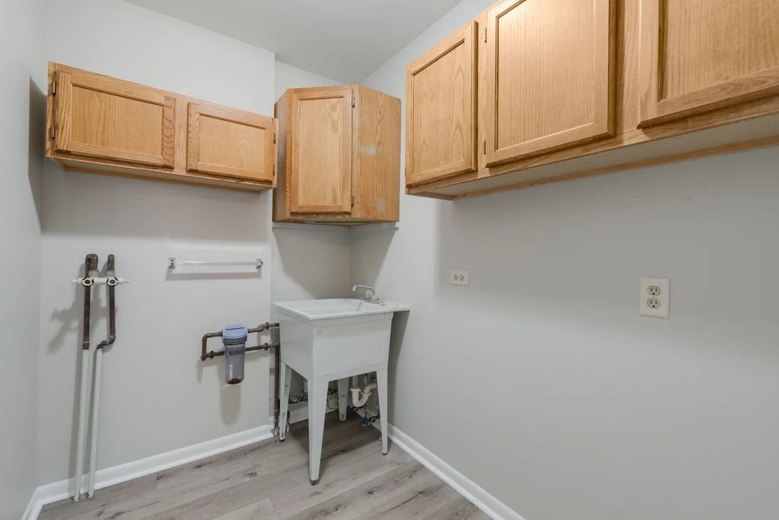 Photo of 901 Hampton Court