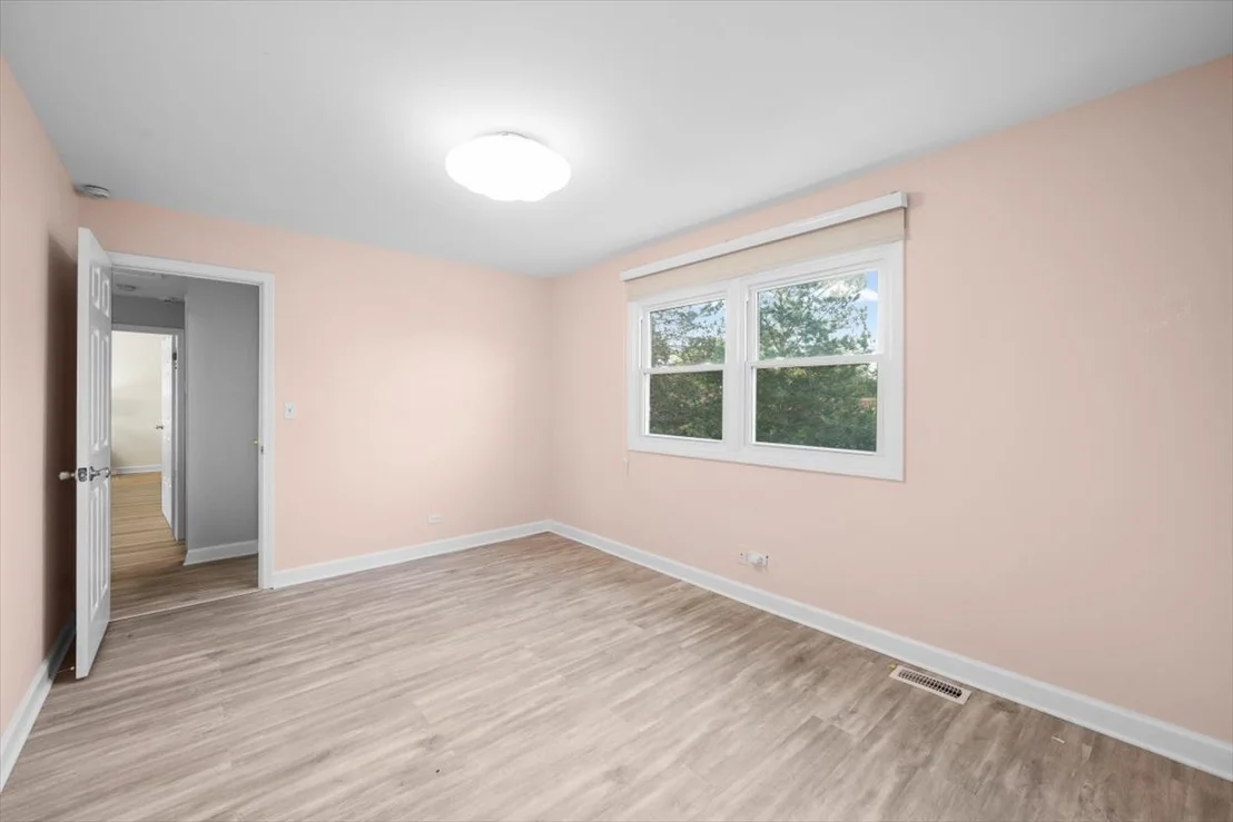 Photo of 410 Thompson Boulevard