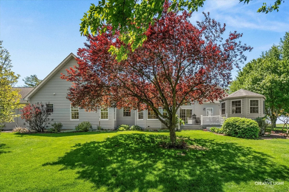 Photo of 16073 Burr Oak Road