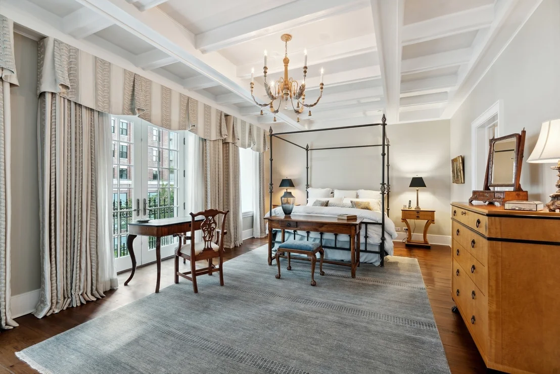 Photo of 446 W Huron Street