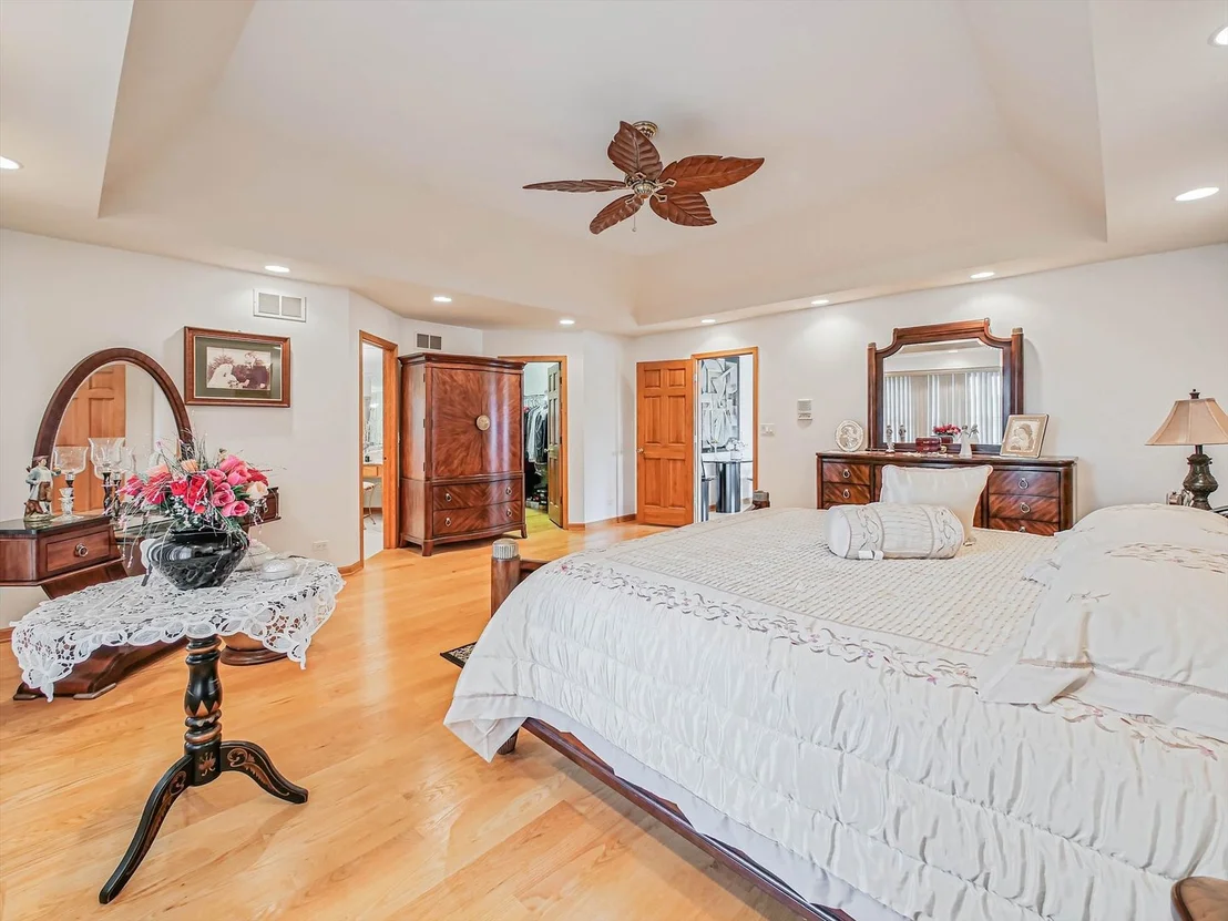 Photo of 1212 Grove Avenue