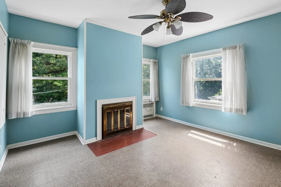 Photo of 929 Sheridan Road