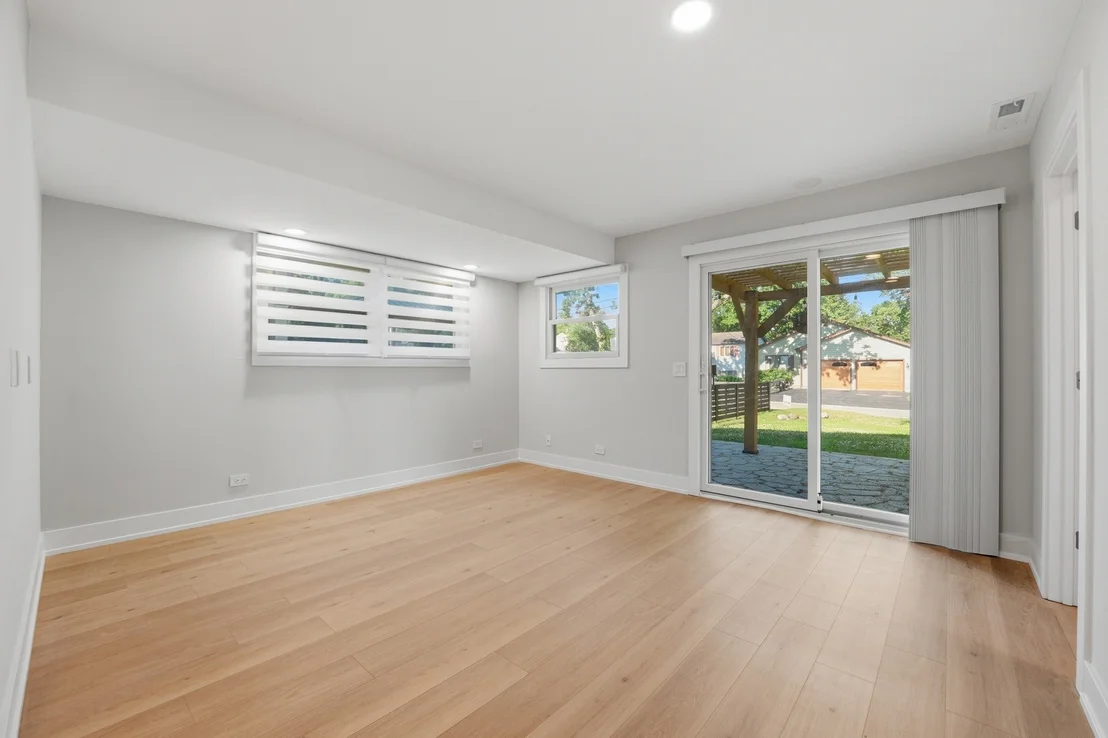 Photo of 136 edgewater Drive