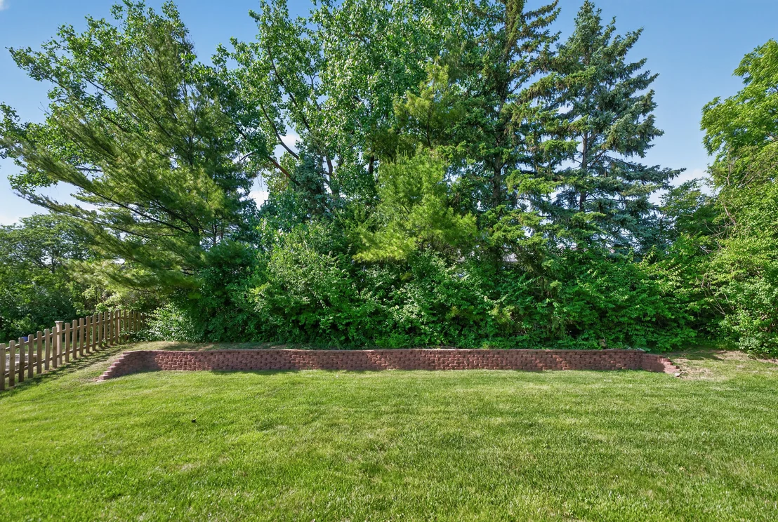 Photo of 722 Aspen Drive