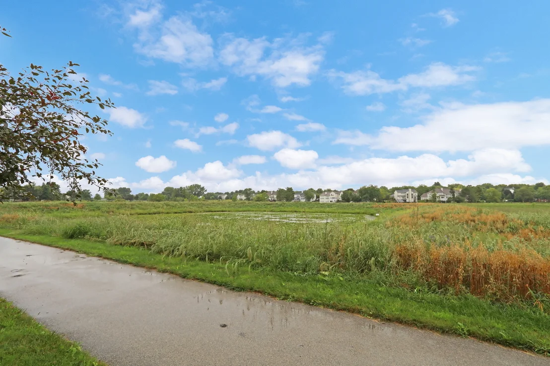 Photo of 2835 Waterfront Avenue