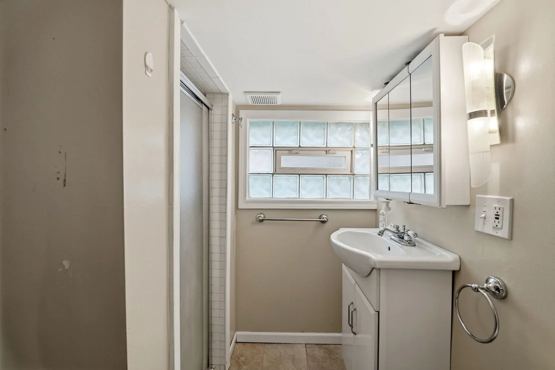 Photo of 4133 Joliet Avenue