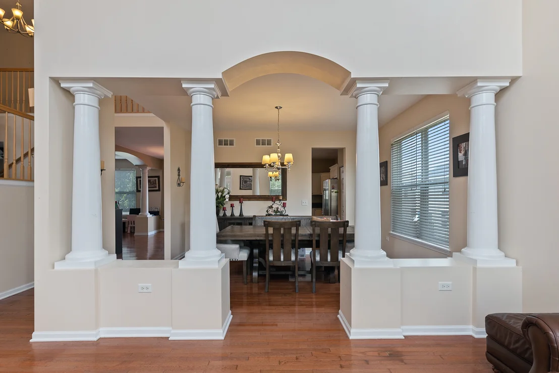 Photo of 768 Brompton Lane