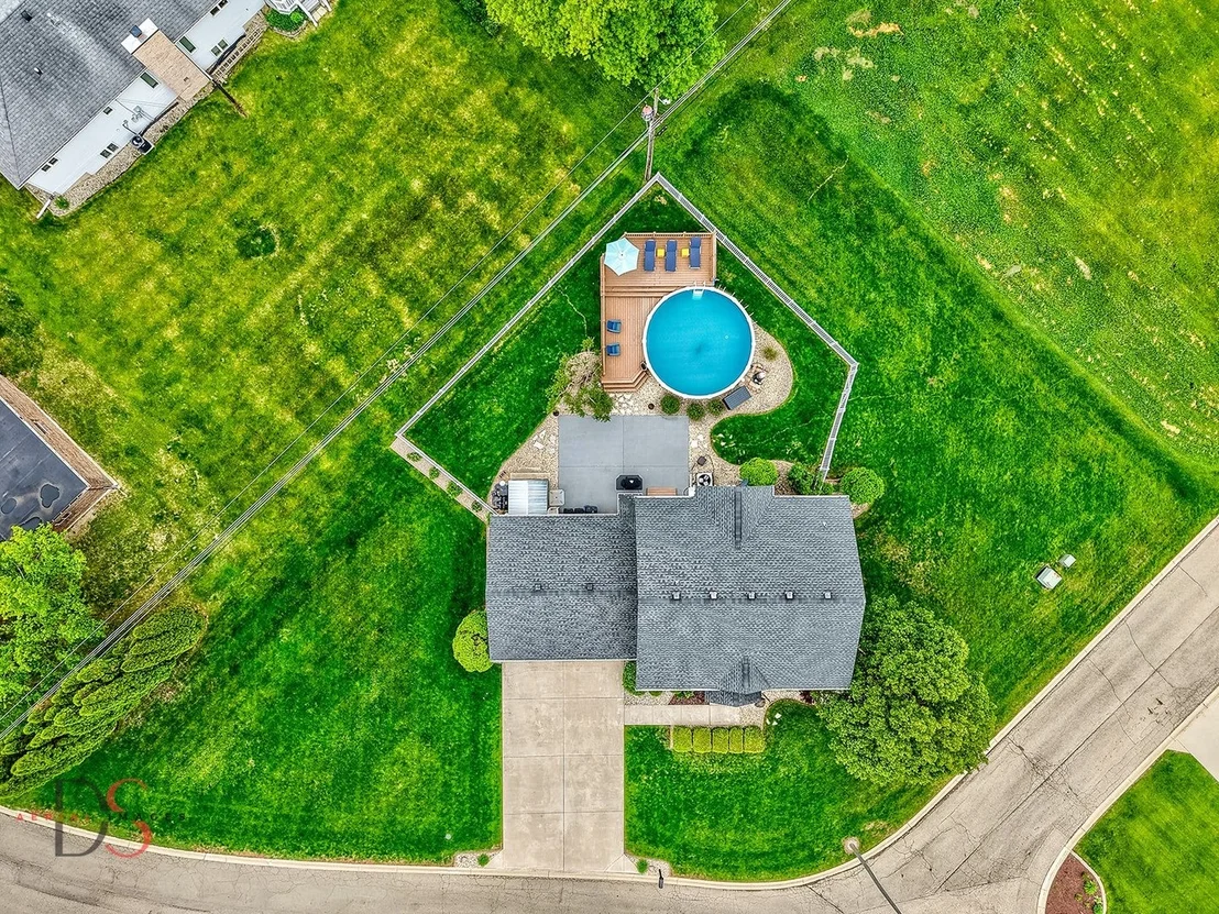 Photo of 849 Luke Street