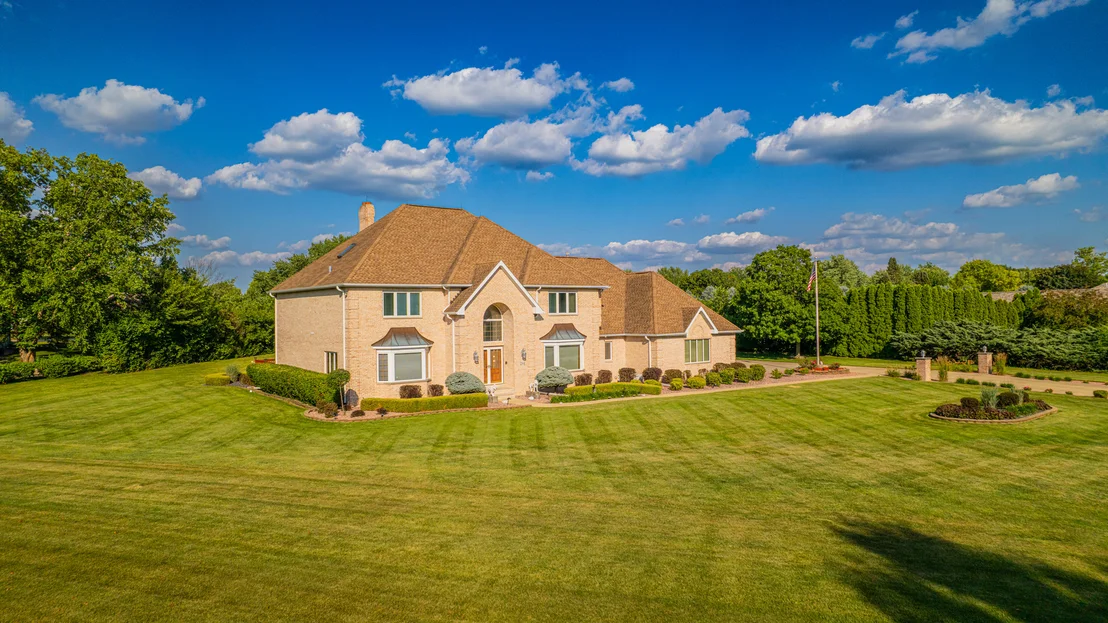 Photo of 284 Barrington Lane