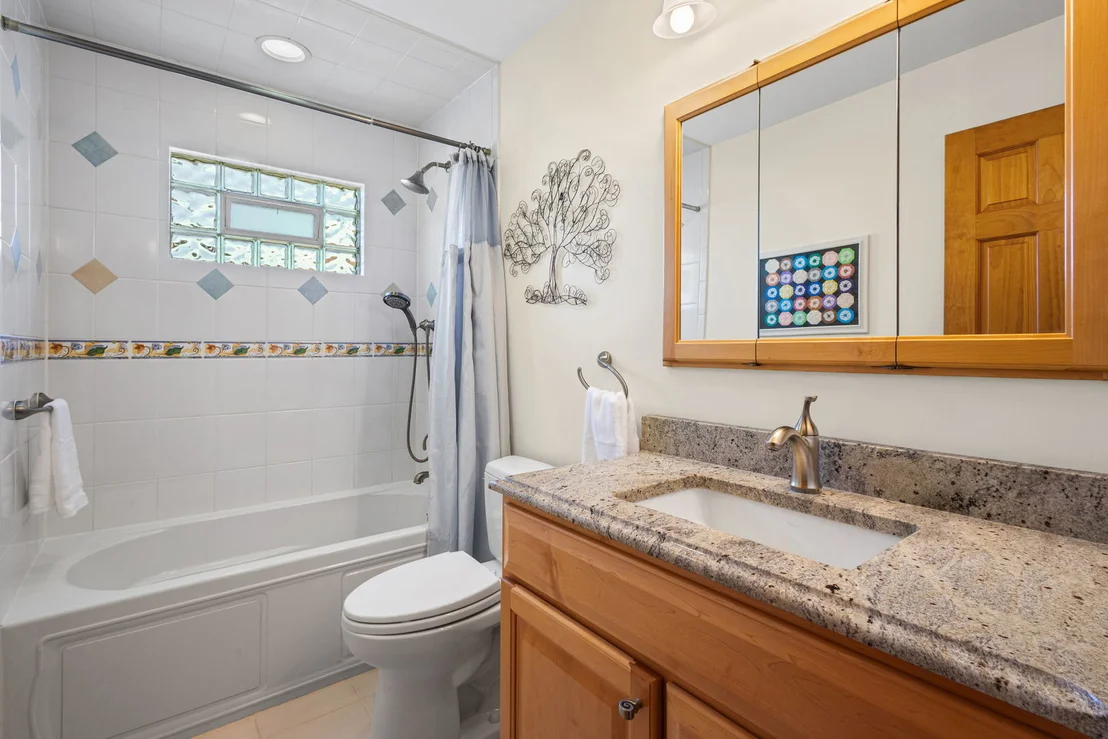 Photo of 1016 Longmeadow Drive