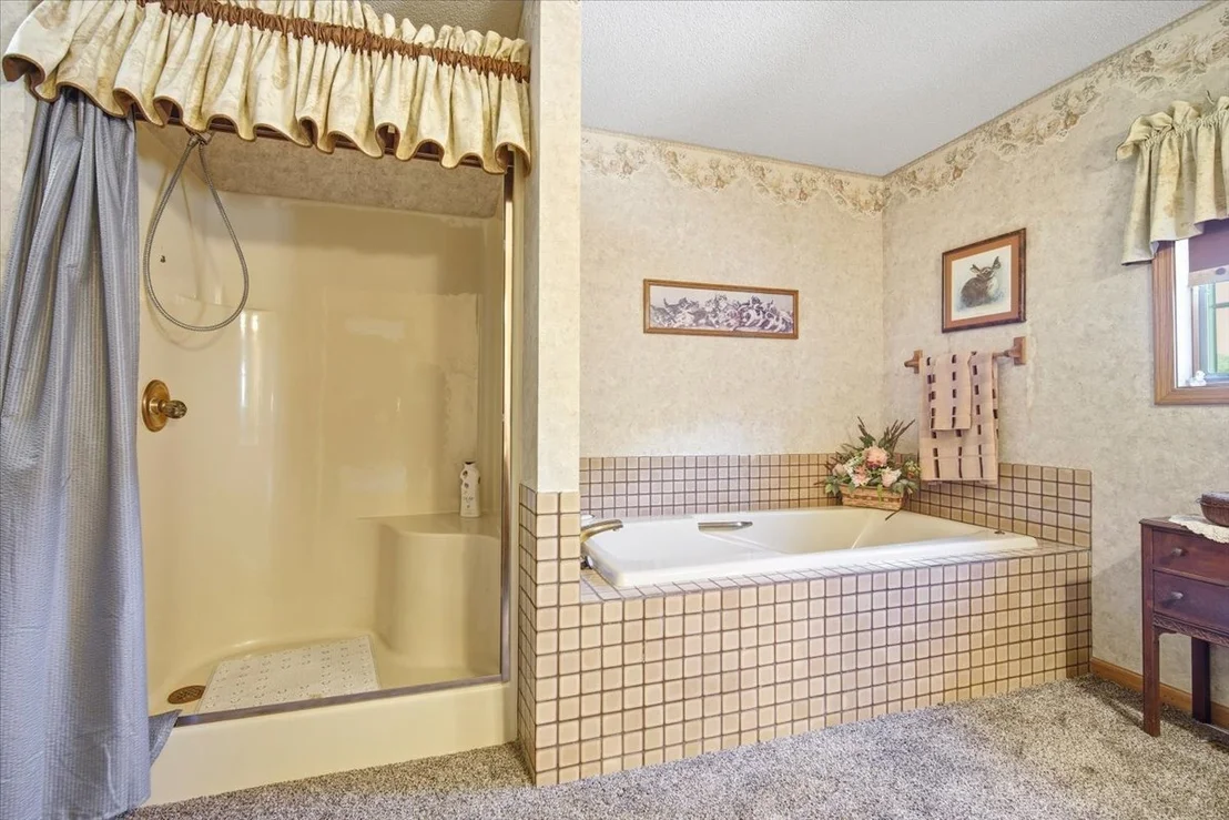 Photo of 2 Breckenridge Drive