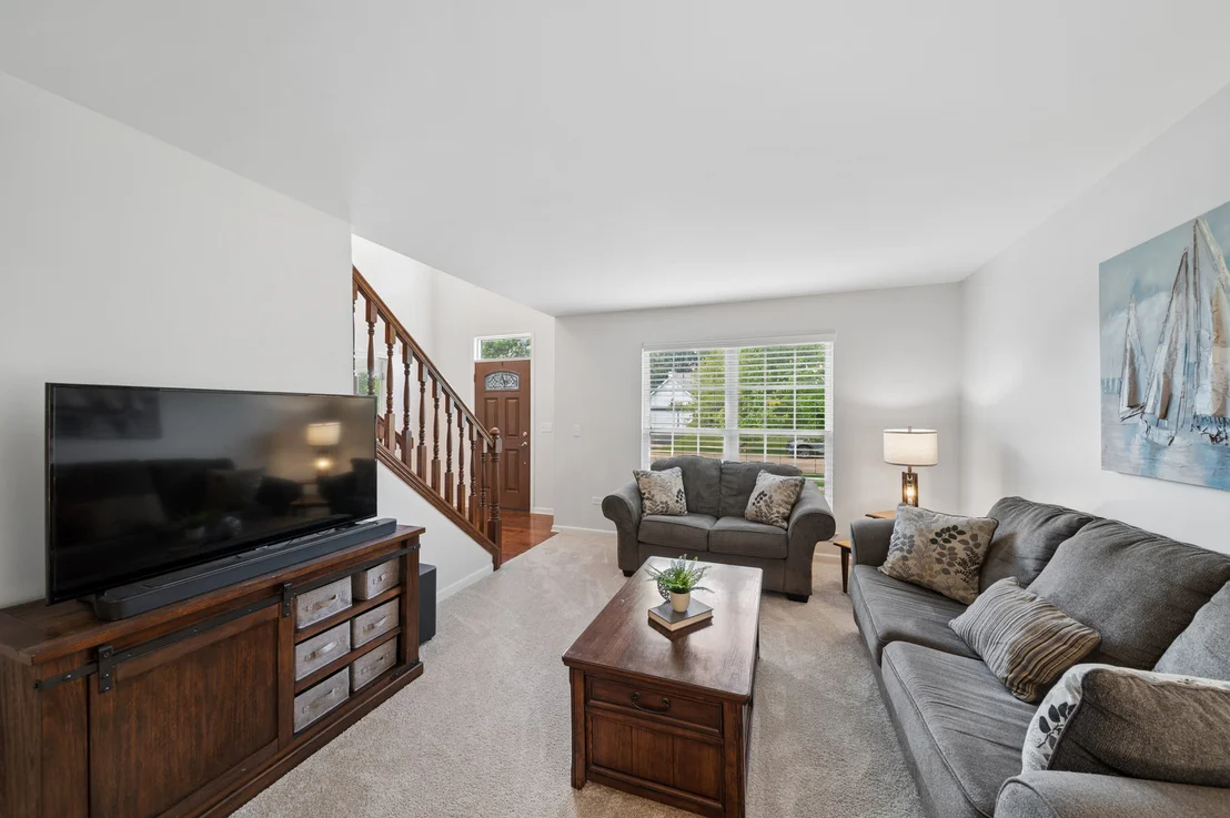 Photo of 567 Lakeview Drive