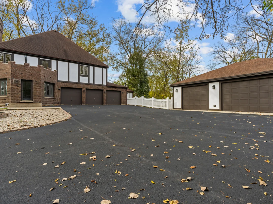 Photo of 155 Helm Road