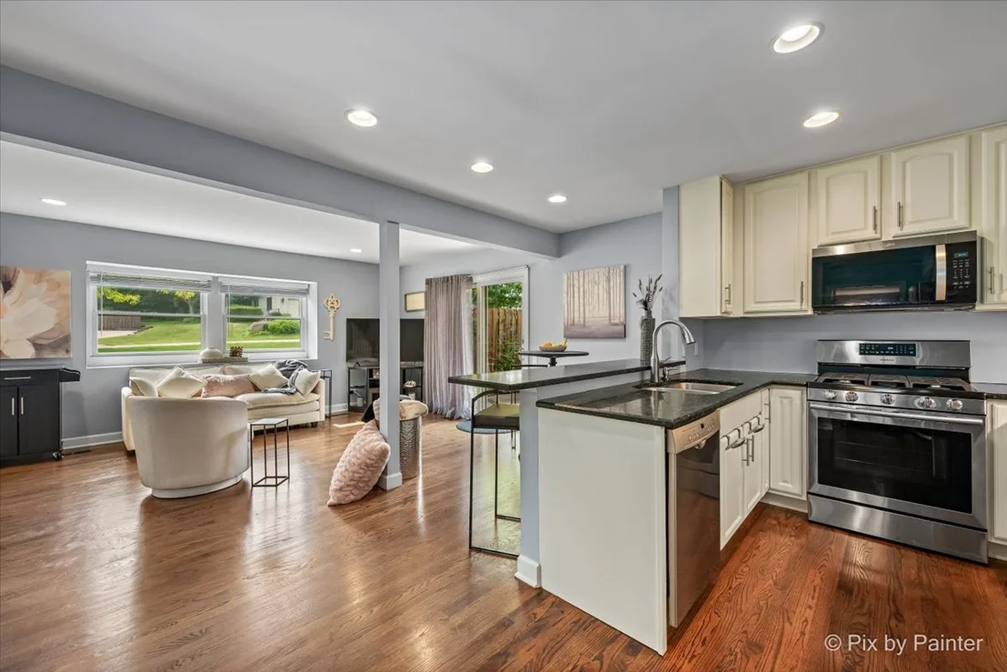 Photo of Unit 0 at 884 Bristol Drive