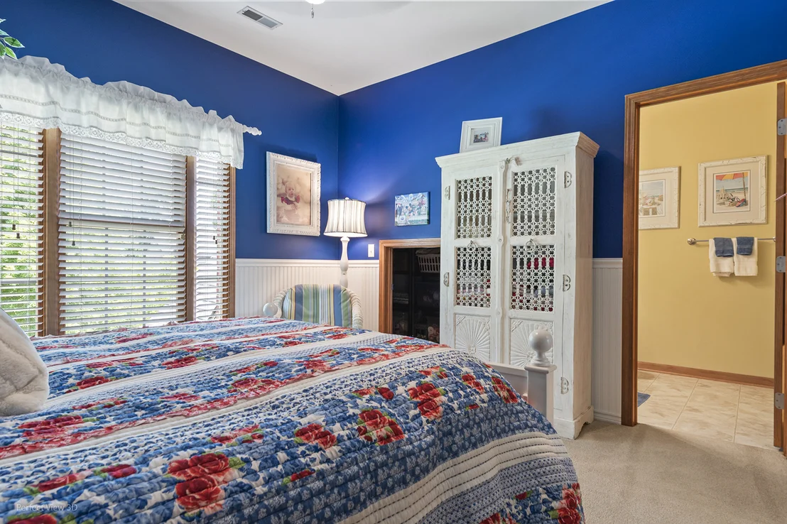 Photo of 413 Edgewater Drive