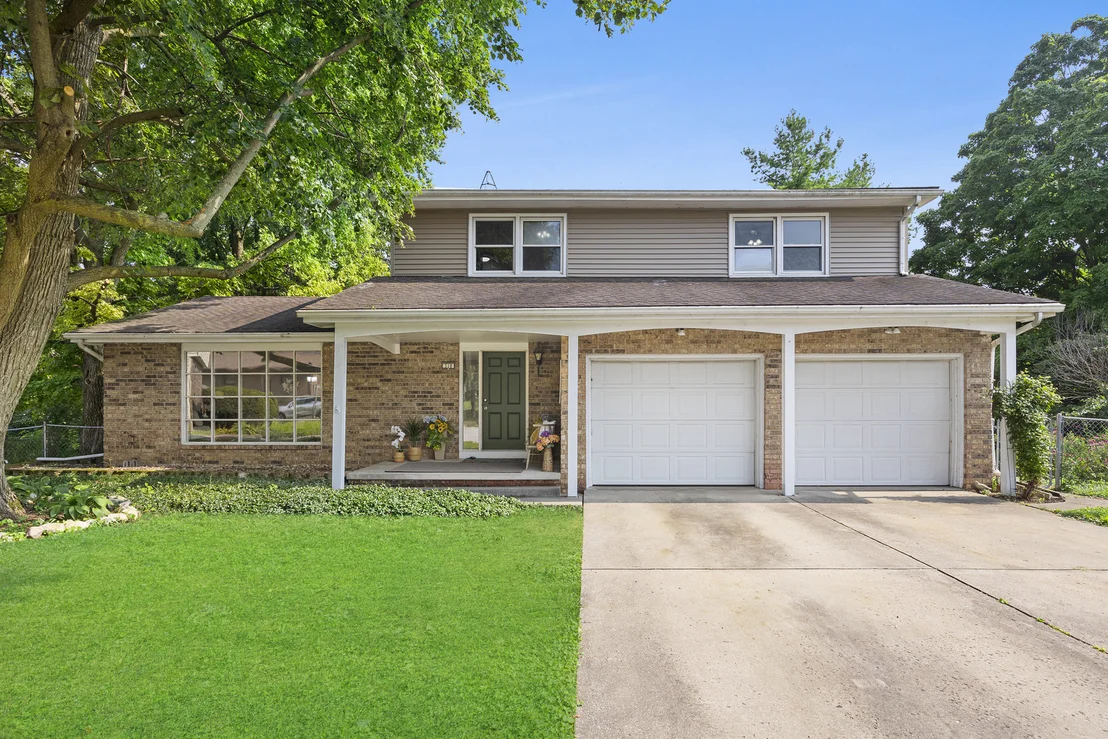 Photo of 310 Harper Court