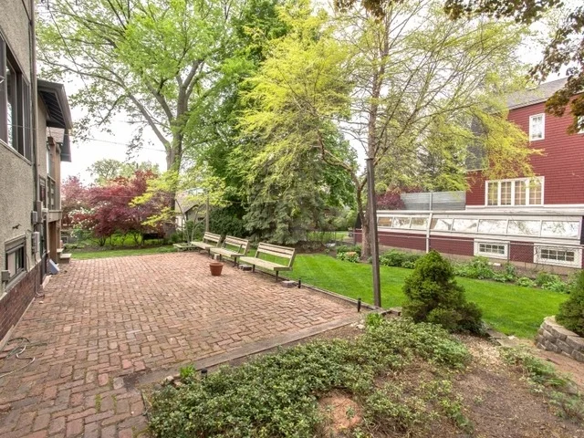 Photo of 1304 Wesley Avenue