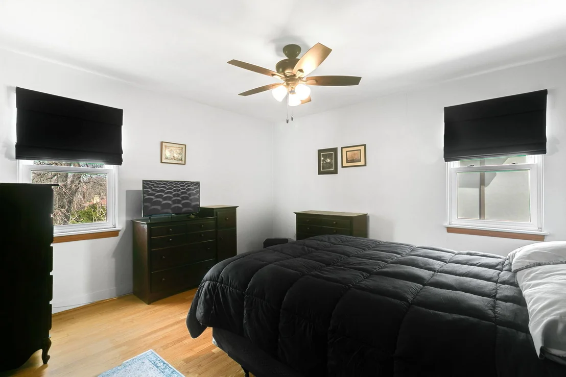 Photo of 446 Longcommon Road
