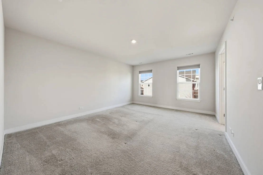 Photo of 72 Nicholas Drive E