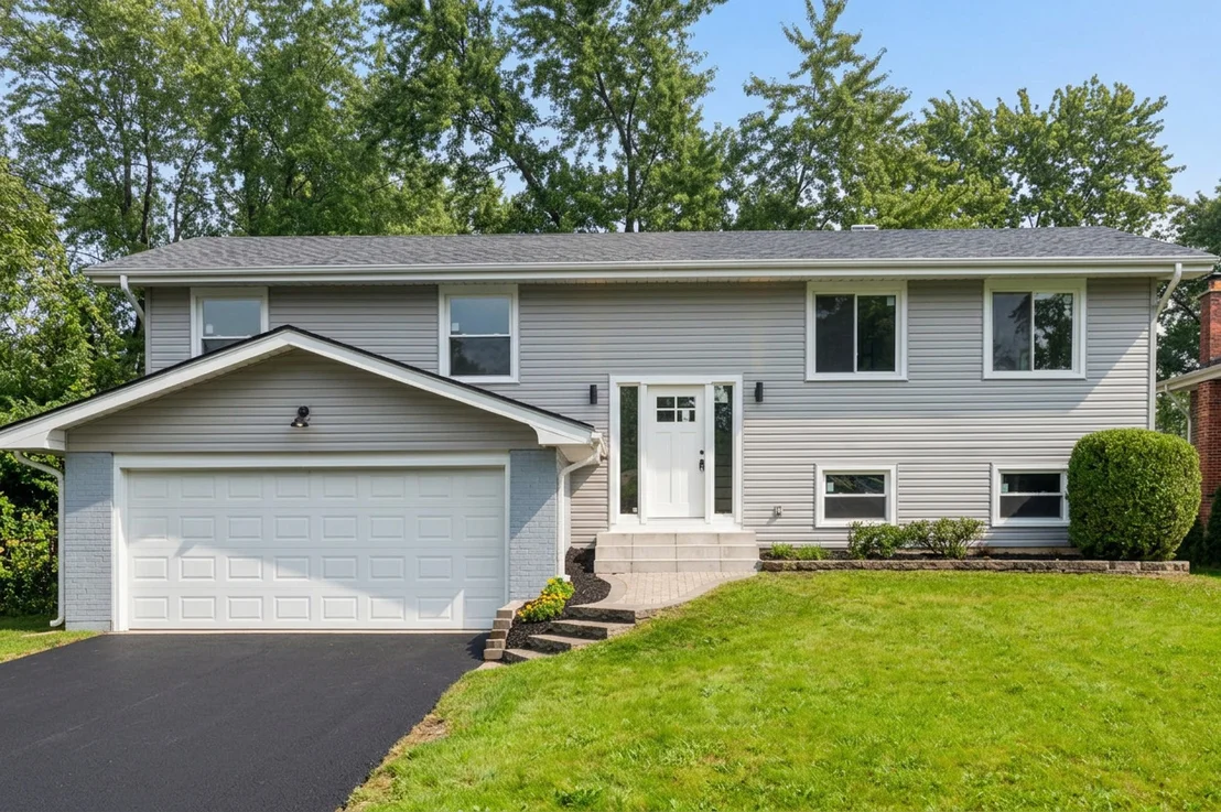 Photo of 1075 Lancaster Court