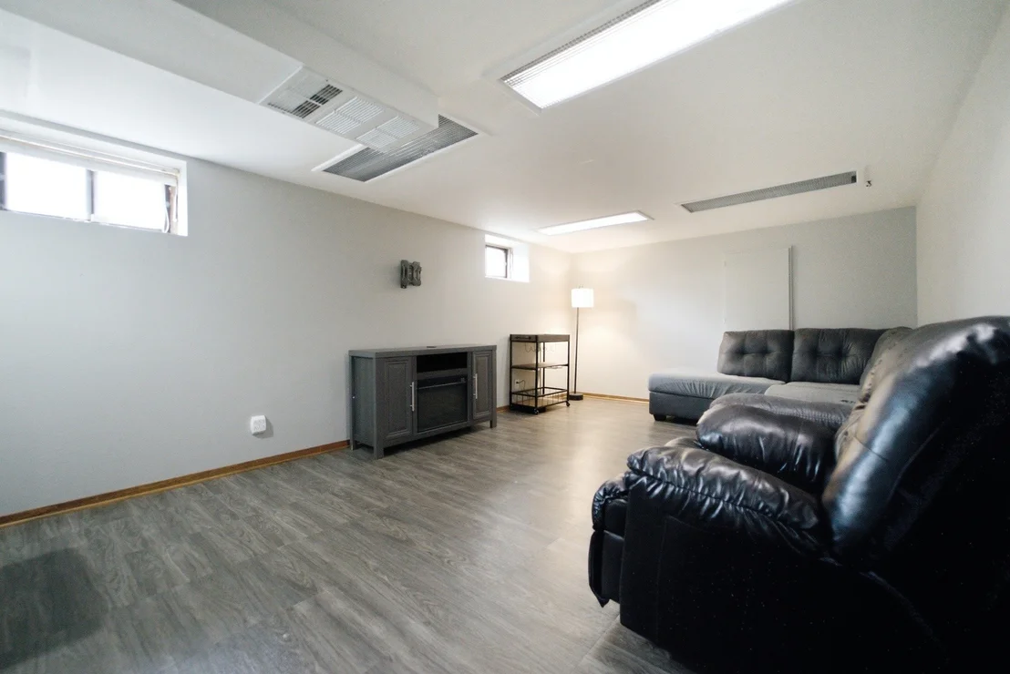 Photo of 396 N Blaine Avenue