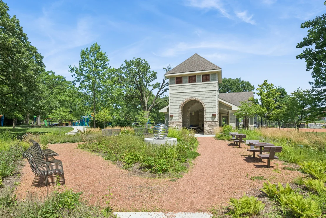 Photo of 1060 Deerfield Road