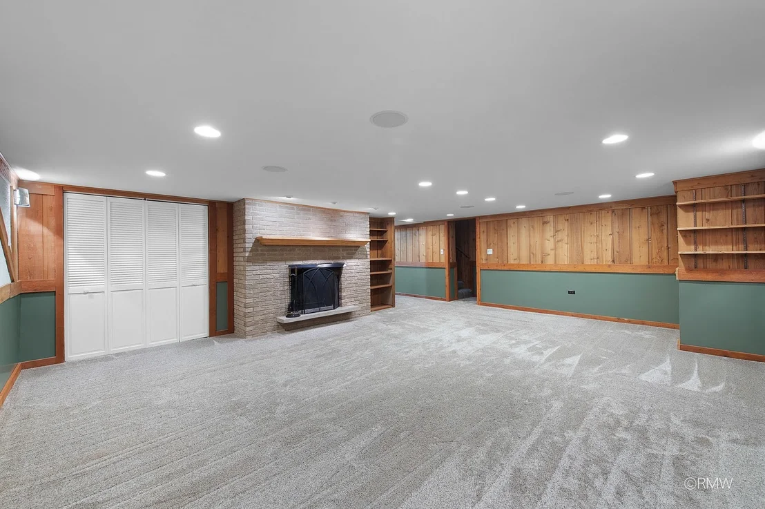 Photo of 21W301 Par Lane