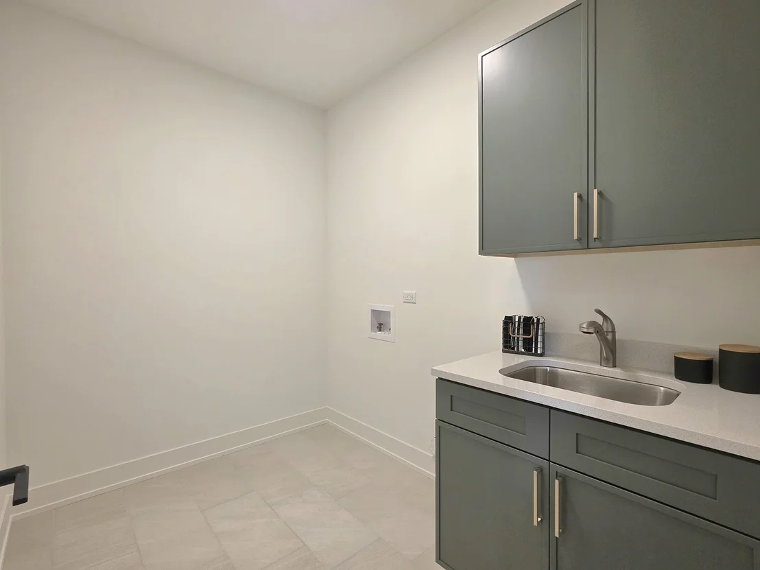 Photo of 1083 Kinley Drive