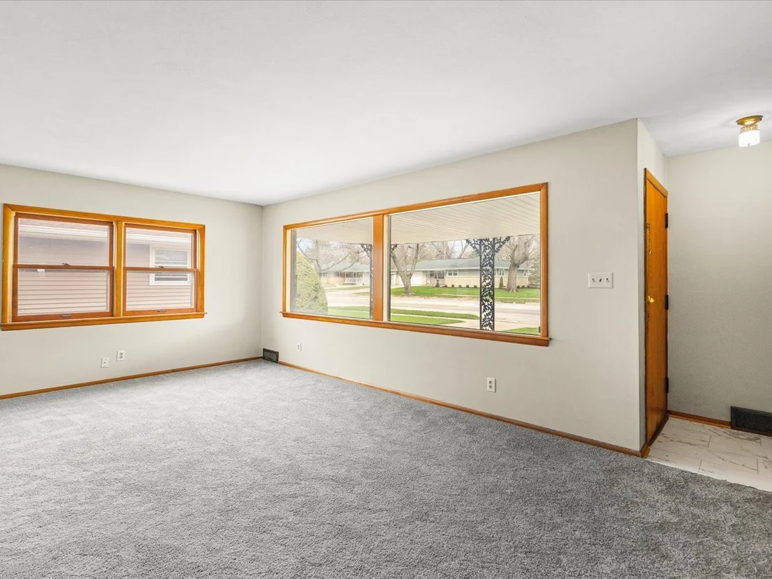 Photo of 324 Fairview Boulevard