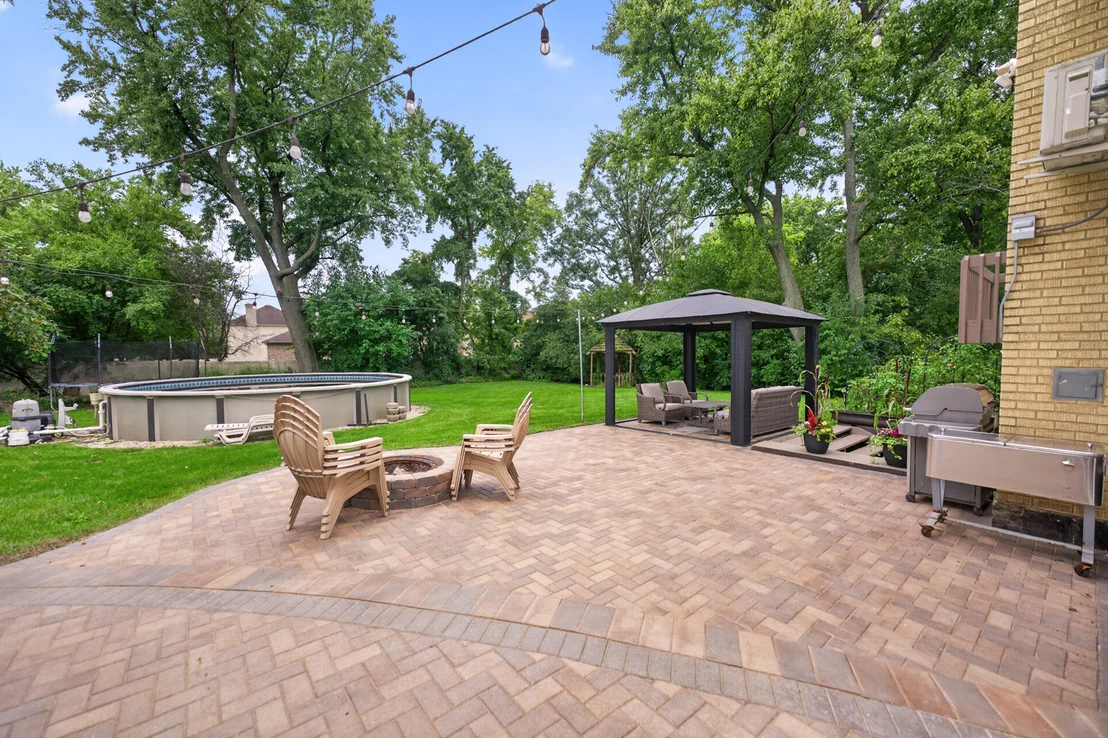 Photo of 17W041 Deerpath Road