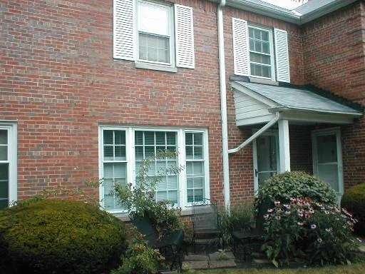 Photo of 200 GREEN BAY Road