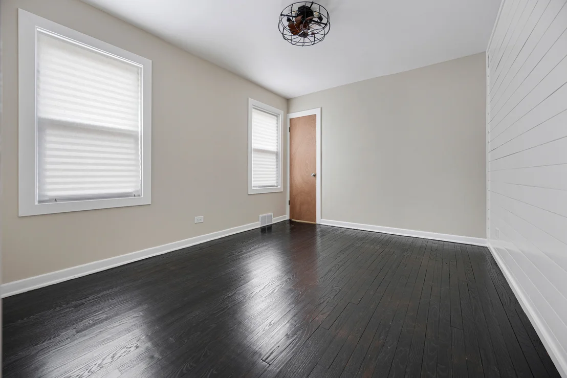 Photo of 101 W 113th Place