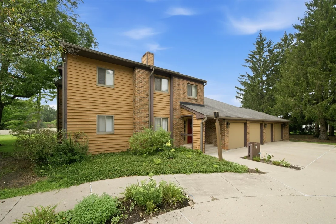 Photo of Unit D at 650 WAVERLY Drive
