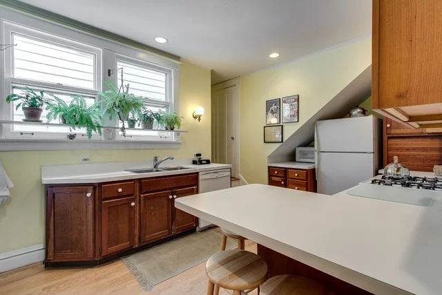 Photo of 121 DUPEE Place