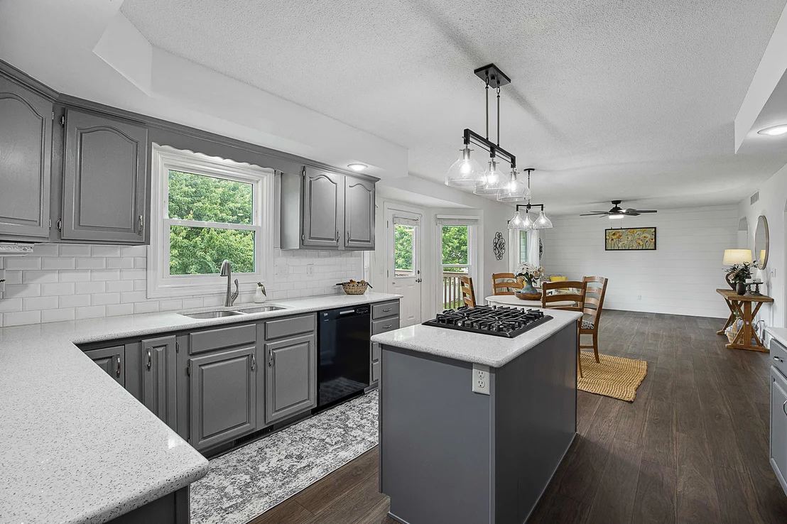 Photo of 1202 Kenneth Drive