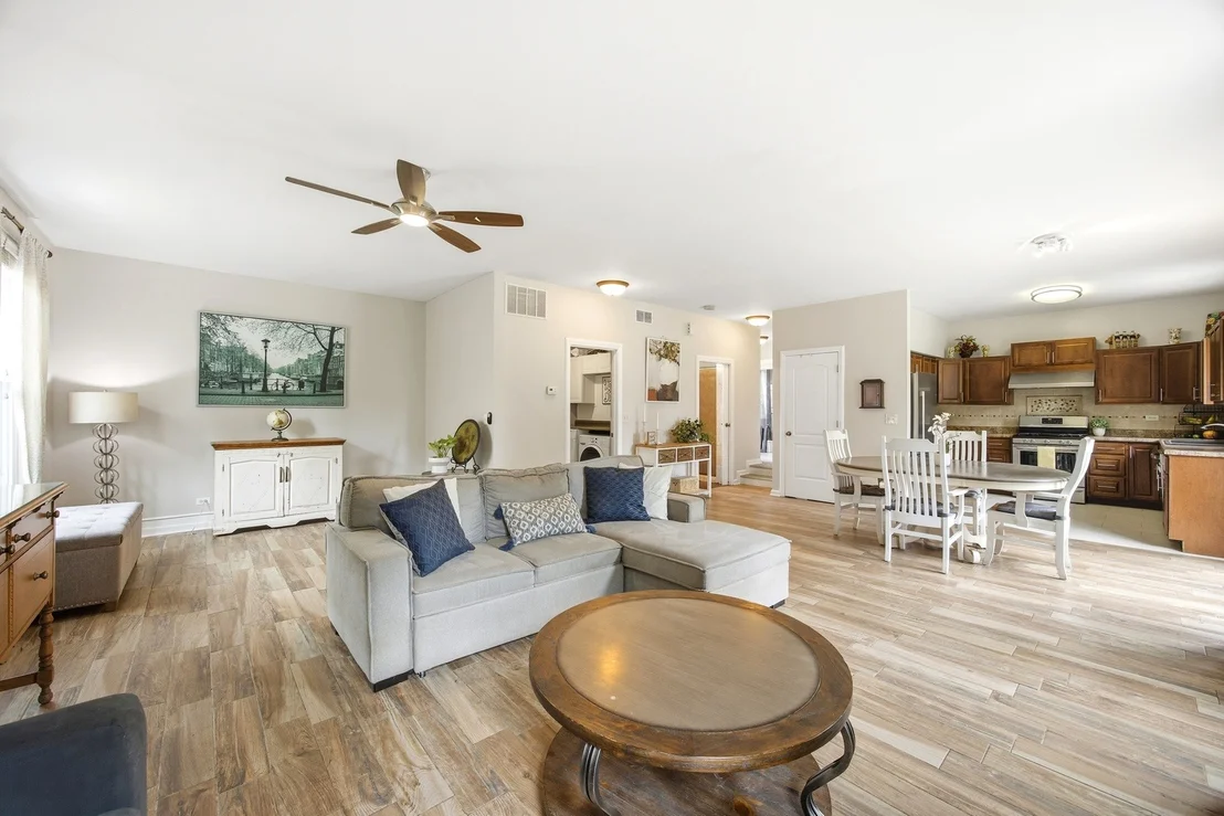Photo of 2096 Edinburgh Lane