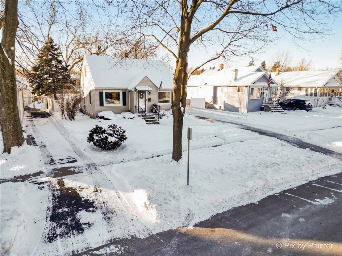 Photo of 132 N Elroy Avenue