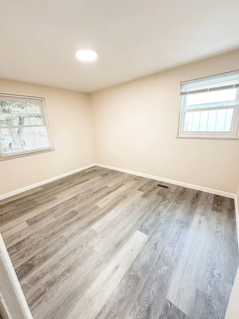 Photo of 810 Fairoaks Drive
