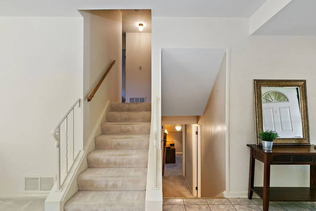 Photo of 1150 Glen Lane