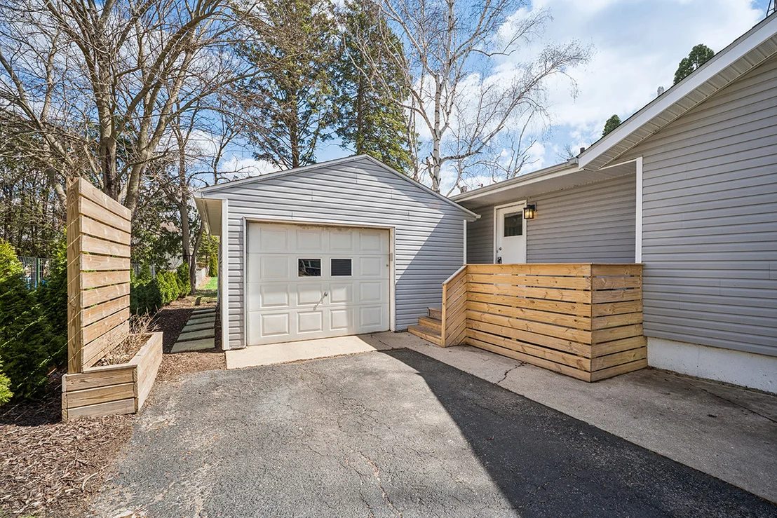 Photo of 425 Kishwaukee Street