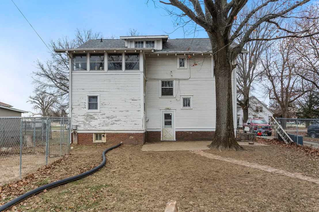 Photo of 615 High Street