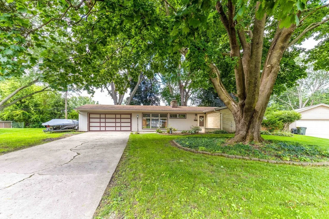 Photo of 161 Crestwood Drive