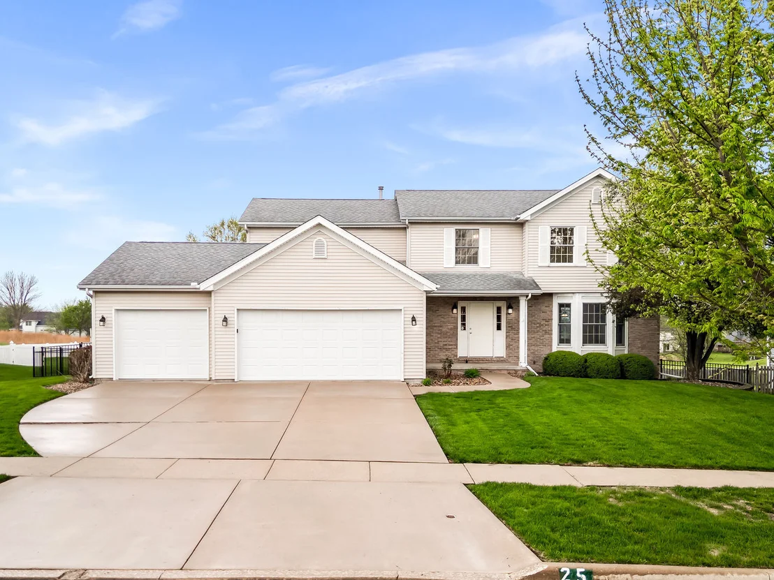 Photo of 25 Pebblebrook Court