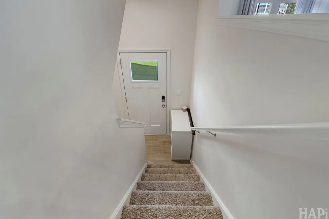 Photo of 2368 Alison Avenue