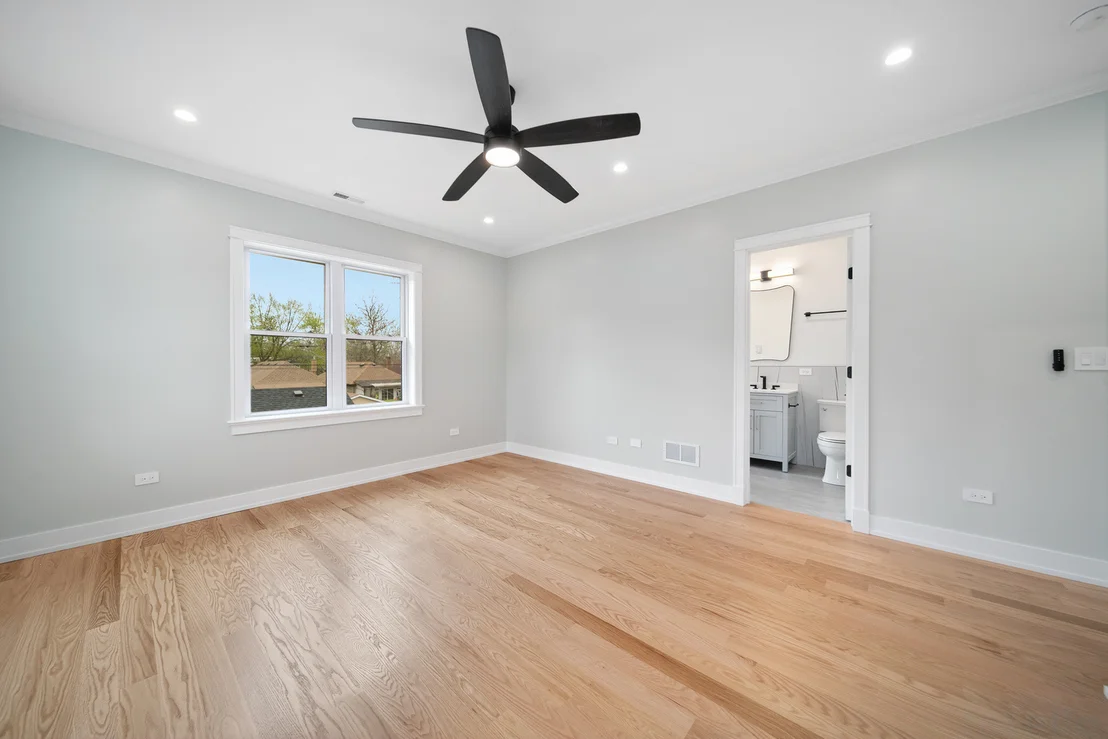 Photo of 5347 N Bernard Street