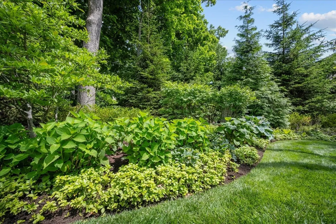 Photo of 677 Sheridan Road