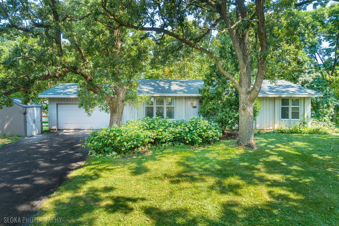 Photo of 6914 Meadow Drive