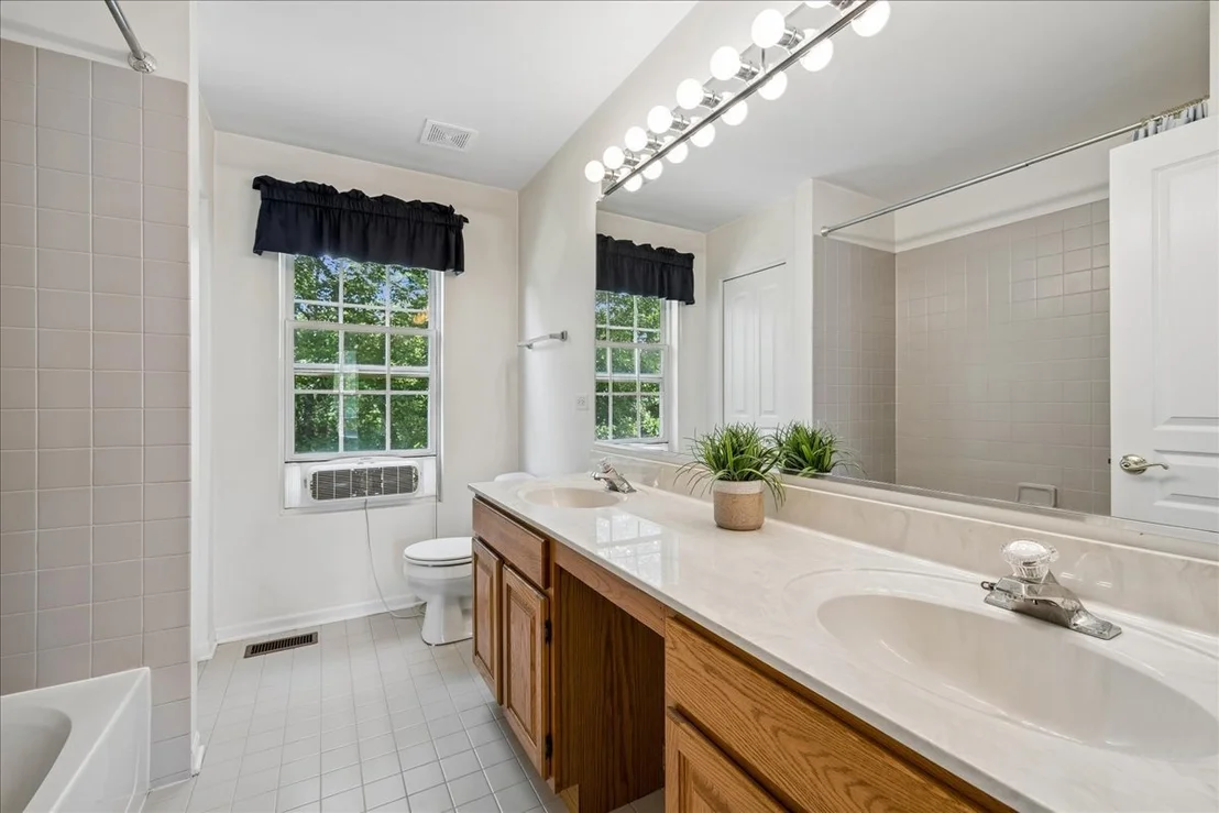 Photo of 650 Glenbrook Road