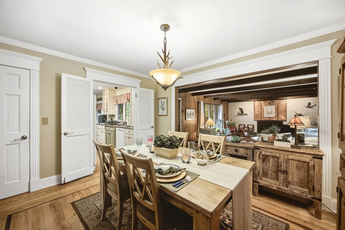 Photo of 1215 Forest Drive