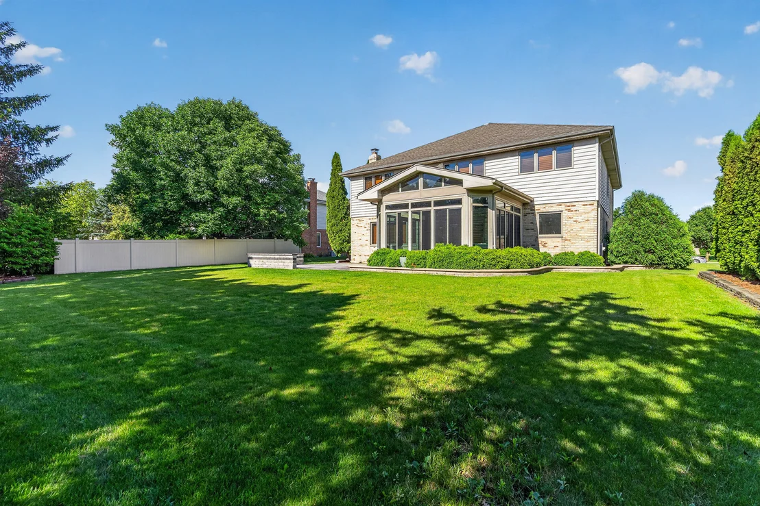 Photo of 19902 Green Meadows Parkway